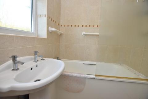 3 bedroom flat to rent, Overlees, Barlow, Dronfield