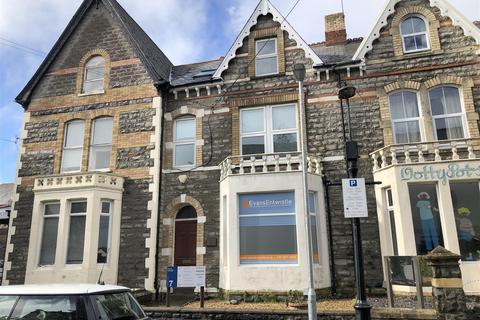 Property to rent, Herbert Terrace, Penarth CF64