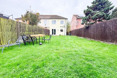 3 bedroom semi-detached house for sale, Lawford Avenue, Little Stoke, Bristol, BS34