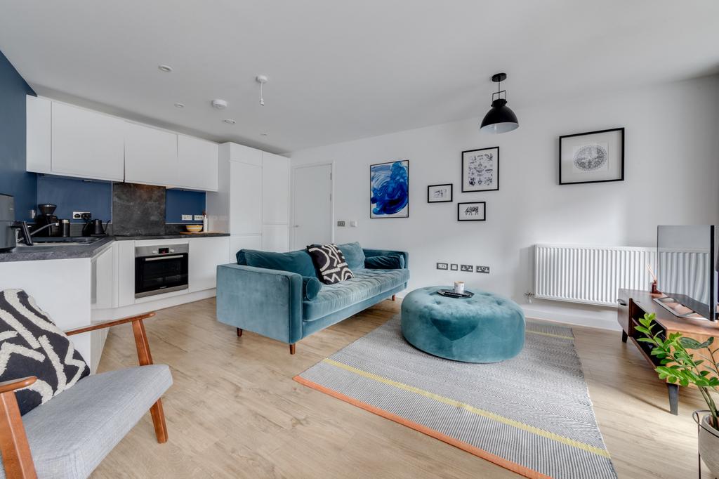 243 Rye Lane, SE15 1 bed flat - £400,000