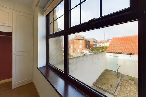 3 bedroom flat for sale, Cliff Road, Sheringham