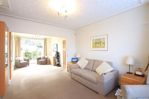 21 Morland Gardens, Southall, UB1 3DY