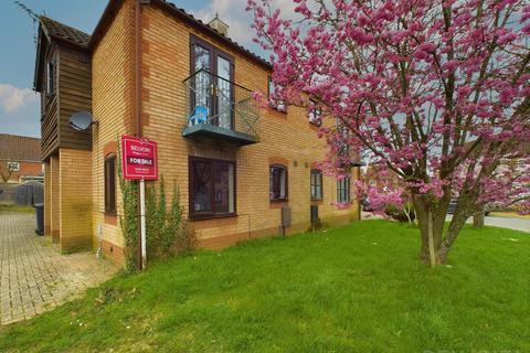 2 bedroom cluster house to rent, Blenheim Way, Watton, IP25