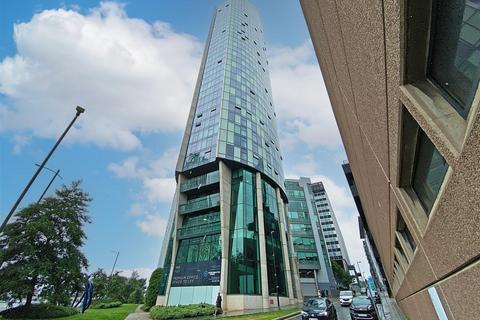 2 bedroom apartment to rent, West Tower, Brook Street, Liverpool