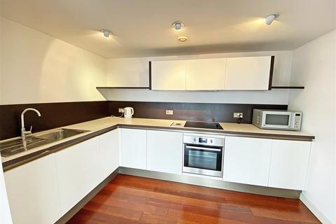 2 bedroom apartment to rent, West Tower, Brook Street, Liverpool