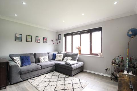 2 bedroom apartment for sale, Queens Avenue, Leigh-on-Sea, Essex, SS9