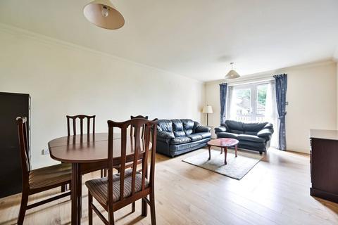 3 bedroom flat for sale, Greenview Close, Acton, London, W3