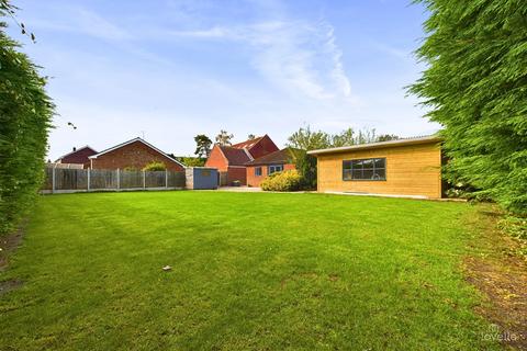 3 bedroom detached bungalow for sale, Town Street, North Lincolnshire DN19