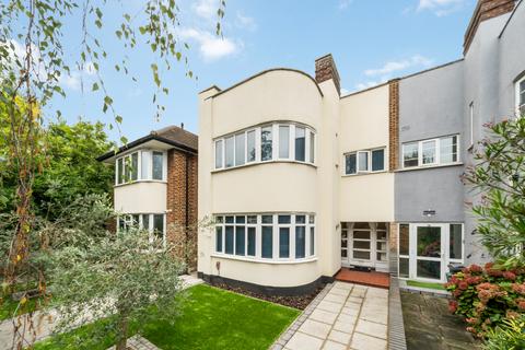 4 bedroom semi-detached house for sale, Ellesmere Road, London