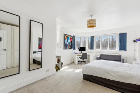 4 bedroom semi-detached house for sale, Ellesmere Road, London