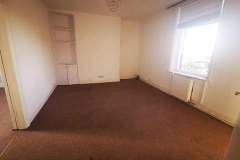 2 bedroom flat to rent, Cooperative Buildings, Seaton Delaval, NE25