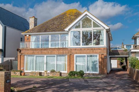 4 bedroom detached house for sale, Thorpe Bay Gardens, Thorpe Bay, SS1