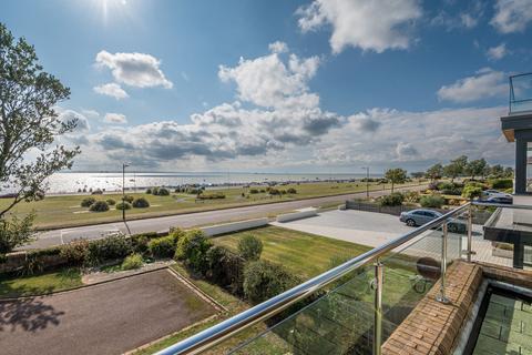 4 bedroom detached house for sale, Thorpe Bay Gardens, Thorpe Bay, SS1