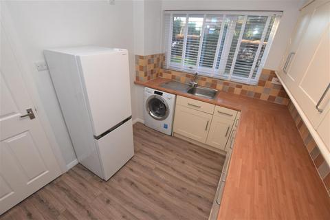 2 bedroom flat to rent, Comberton Road, Kidderminster DY10