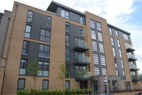 1 bedroom apartment to rent, Vale Court