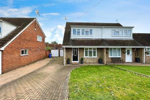 18 Byways, Yateley, GU46 6NE