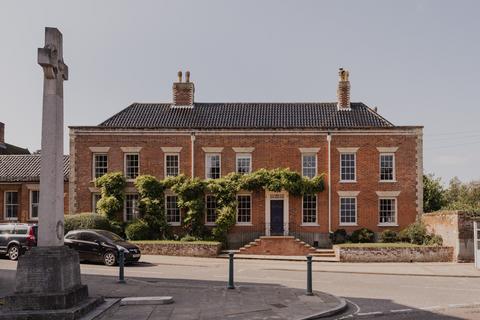 6 bedroom end of terrace house for sale, The Red House, Eye, Suffolk