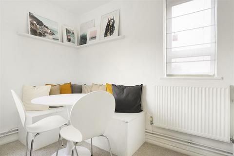 1 bedroom flat for sale, Donnington Road, Willesden, London