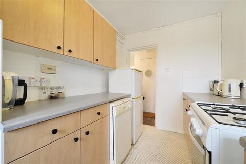 1 bedroom flat for sale, Donnington Road, Willesden, London