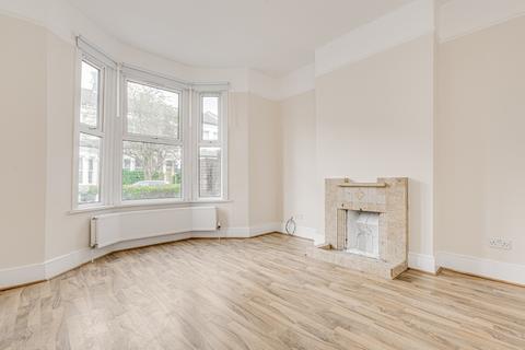 4 bedroom end of terrace house for sale, Solon Road, London