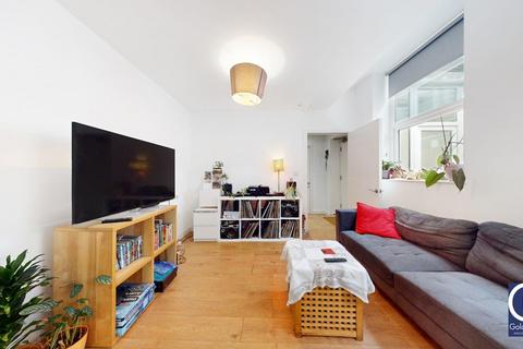 2 bedroom apartment to rent, Holloway Road, Islington