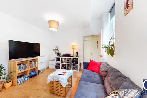 2 bedroom apartment to rent, Holloway Road, Islington