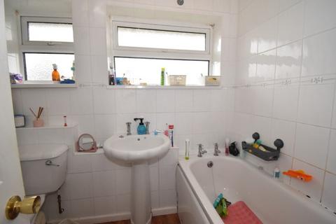 40 Lancelot Road, Exeter, EX4 9BZ