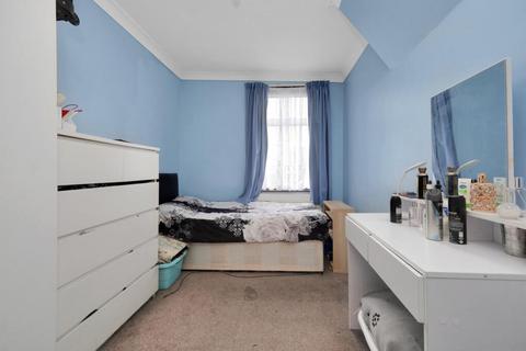 3 bedroom detached house for sale, Melbourne Road, London E17