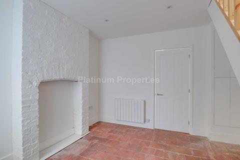 2 bedroom end of terrace house to rent, West End, Ely