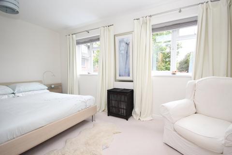 1 Milburn Close, Bournemouth, BH4 9JG