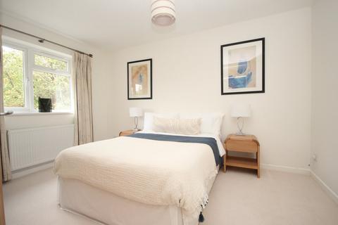 1 Milburn Close, Bournemouth, BH4 9JG