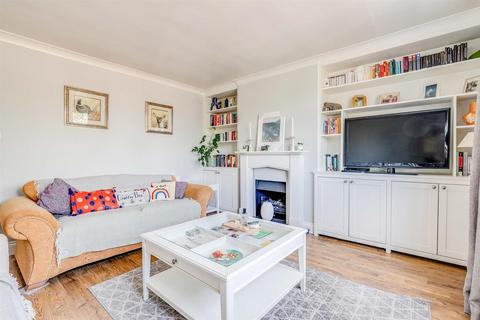 2 bedroom flat for sale, Basuto Road, London