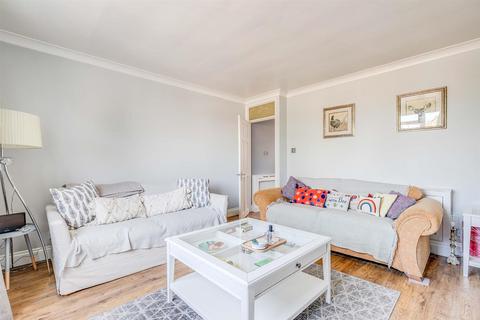 2 bedroom flat for sale, Basuto Road, London