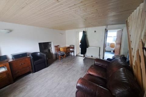 2 bedroom end of terrace house for sale, Llanfynydd, SA32