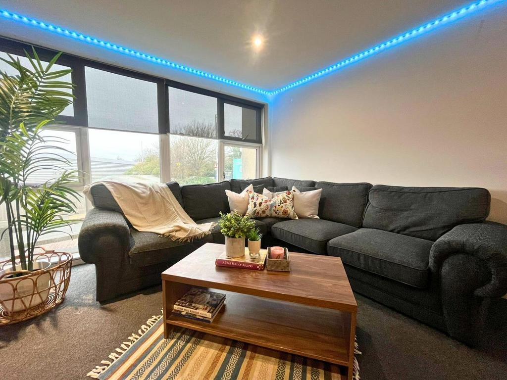 Peninsula sofa.png