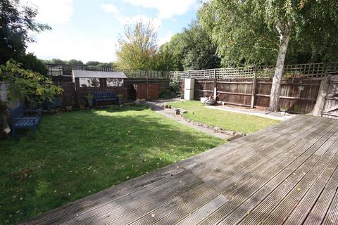 16 Eynsford Close, Petts Wood, Orpington, BR5 1DP