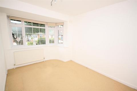 16 Eynsford Close, Petts Wood, Orpington, BR5 1DP