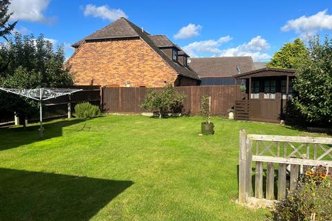 3 bedroom detached bungalow for sale, Kettering Road, Spinney Hill, Northampton, NN3 6QW