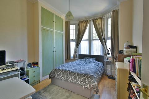 2 bedroom flat for sale, Egerton Road, Bexhill-on-Sea, TN39