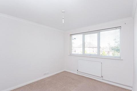 2 bedroom maisonette to rent, Rushdene Court, Brentwood