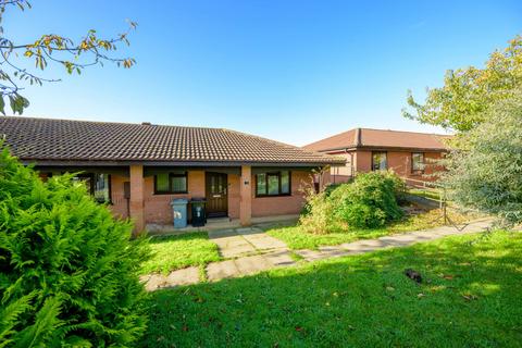 1 bedroom semi-detached bungalow for sale, St. Edmunds Court, Grantham NG31