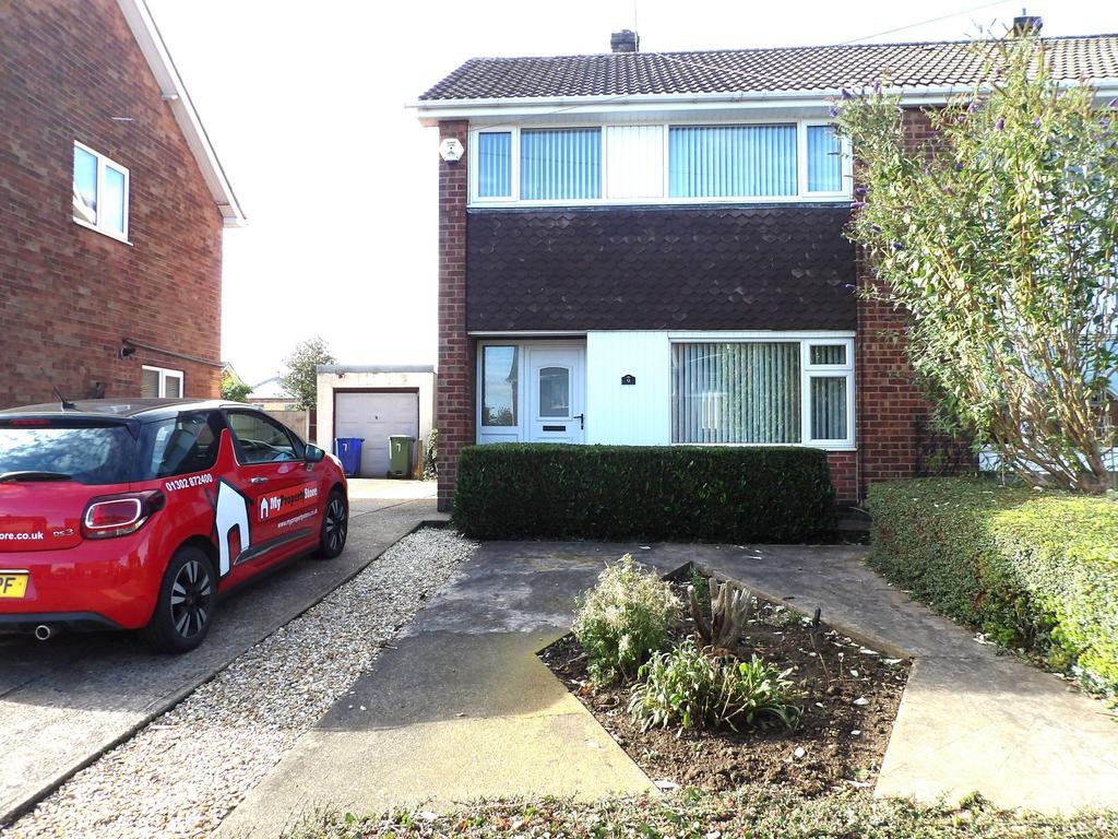Cheriton Avenue Doncaster Adwick Le... 3 bed semidetached house to
