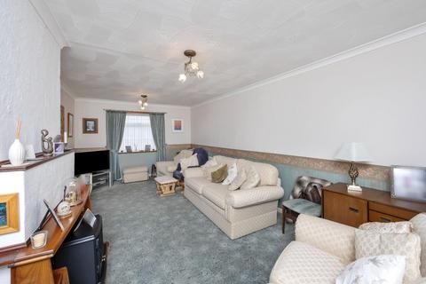 3 bedroom house for sale, Staplefield Drive, Brighton