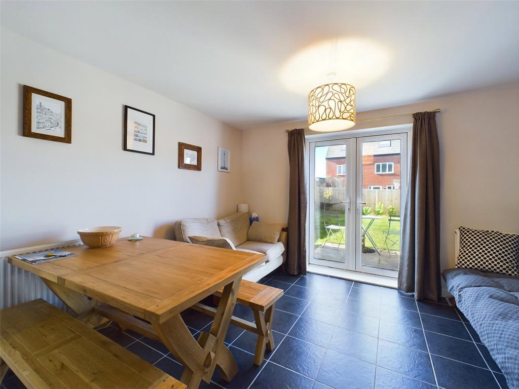 Living/Dining Area