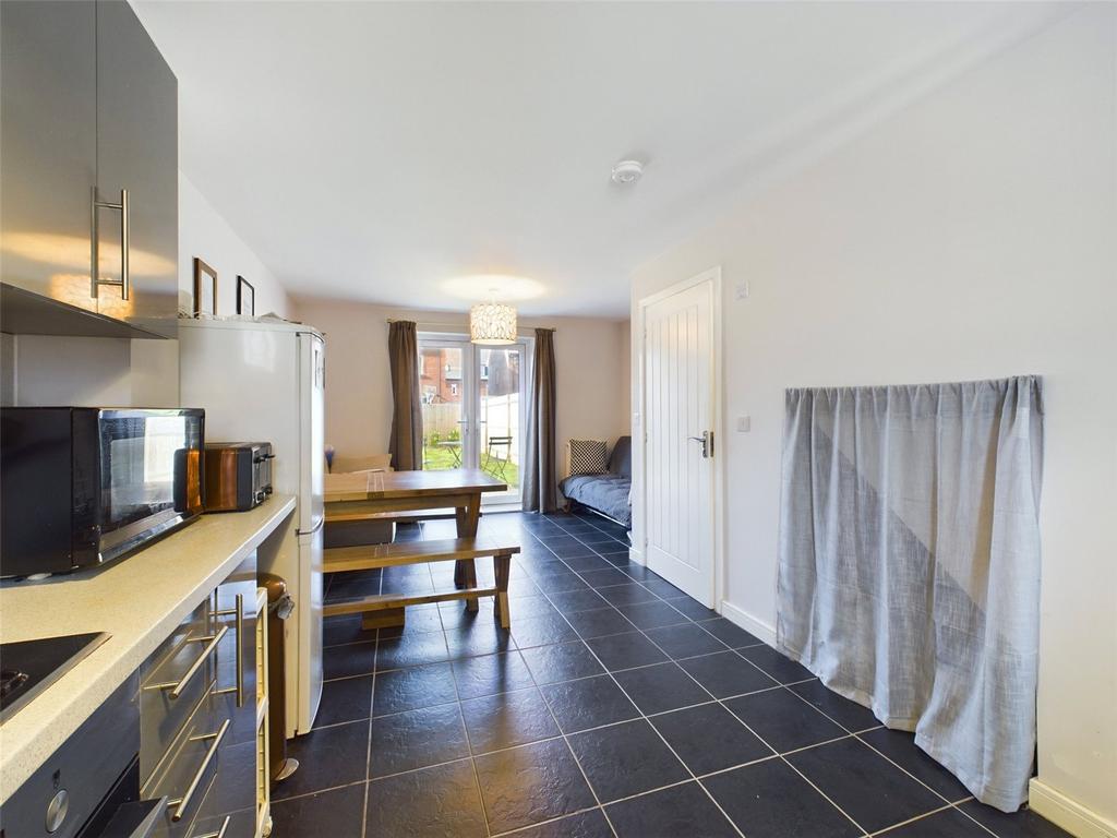 Kitchen/Living Area