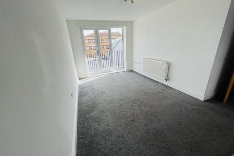 2 bedroom flat to rent, 18662164 Broad Street, Staple Hill