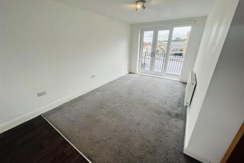 2 bedroom flat to rent, 18662164 Broad Street, Staple Hill