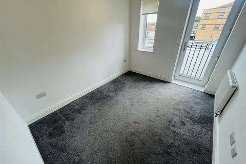 2 bedroom flat to rent, 18662164 Broad Street, Staple Hill