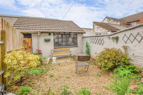 2 bedroom terraced house for sale, Scotland Street, Kettering NN16