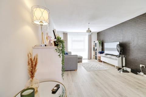 59 Ongar Way, Rainham, RM13 7YR